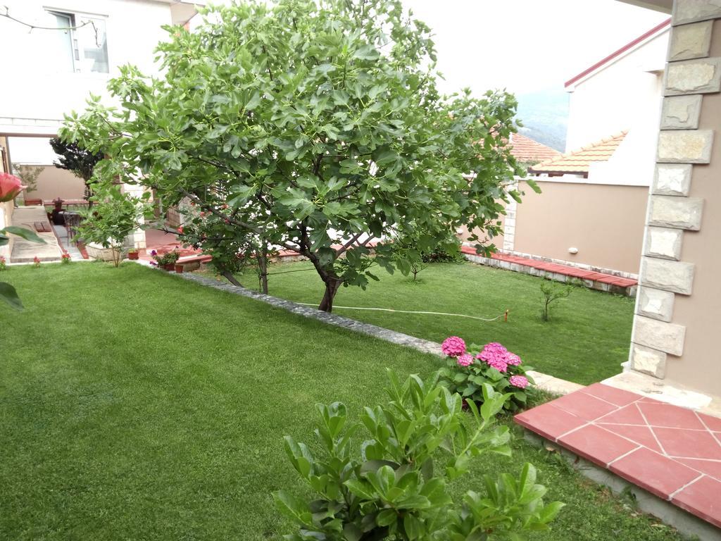 Apartments Leo Требинье Экстерьер фото